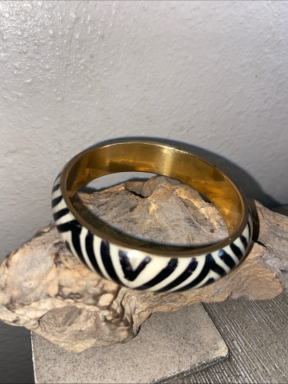 Vintage 70s Brass & Bovine Bone Bangle Bracelet
